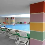 Side Win & Hotel