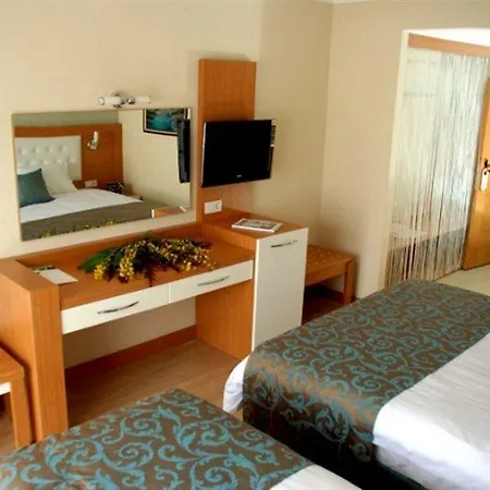 Hotel Side Win &