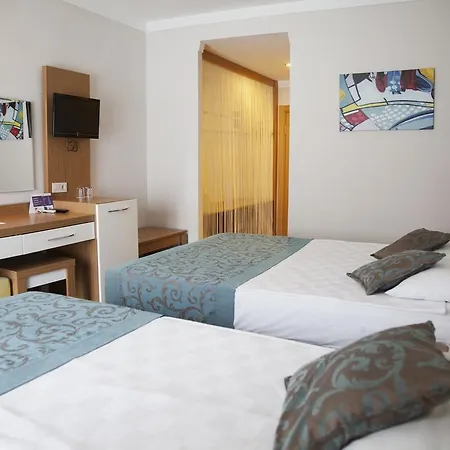 Side Win & מלון Evrenseki