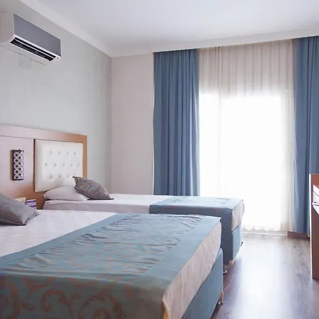 Side Win & מלון 3*