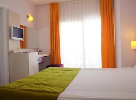 Side Win & מלון Evrenseki