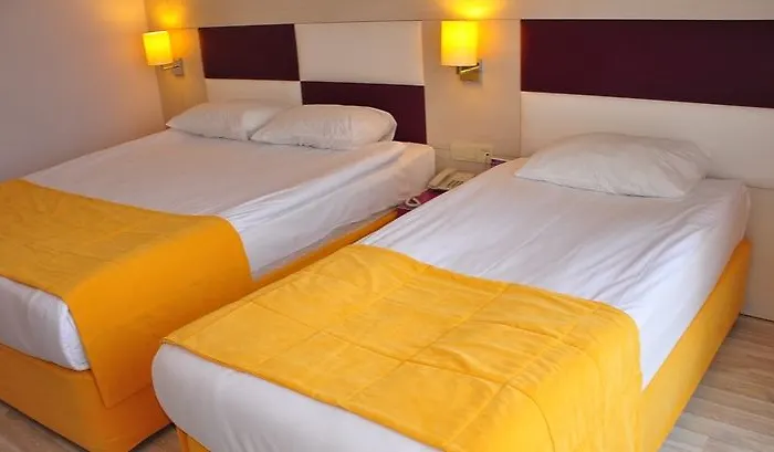 Side Win & Ξενοδοχείο