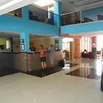 Side Win & Hotel